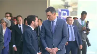 Frío encuentro entre Sánchez y Aragonès