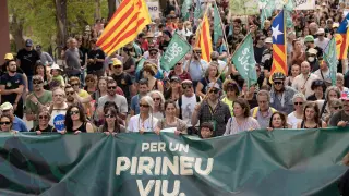 Manifestación en Puigcerdà (Gerona) contra la celebración de los JJ. OO. en el Pirineo.