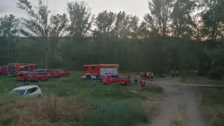 Labores de búsqueda de los bomberos este miércoles en el río