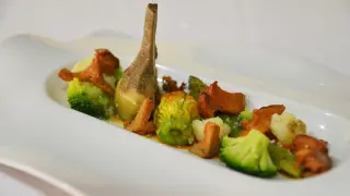 La alcachofa y la flor de calabacín están presentes en una de las recetas.