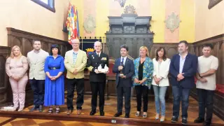 Visita al Ayuntamiento de Huesca del Jefe de Estado Mayor de la Defensa (Jemad), el almirante general Teodoro Esteban López Calderón.