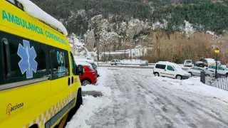 Ambulancia convencional con sede en el centro de salud de Lafortunada.