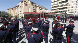 Los Reyes presiden hoy en Huesca el desfile del Día de las Fuerzas Armadas.