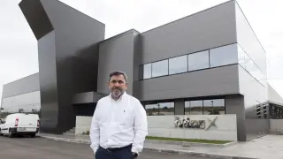 Jesús Fernández, CEO de Foticos, en las instalaciones de la empresa en Cuarte de Huerva que se van a ampliar con una nueva nave.