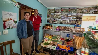 Susana Illescas y Javier Lozano en la tienda de la que se han hecho cargo