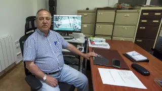 Luis Fernando Marín, en su consulta médica en Utrillas