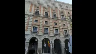Captura de un vídeo difundido en redes sociales del incendio en el Alcazar de Toledo