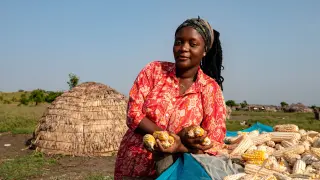 La chef nómada Fatmata Binta gana el 'nobel' de la gastronomía.