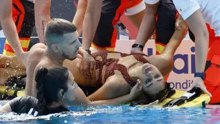 Anita Álvarez se desvaneció en la piscina durante su ejercicio