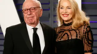 Rupert Murdoch y Jerry Hall se divorcian.