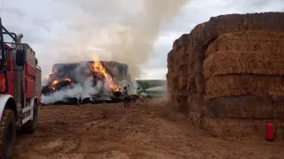 Incendio en una granja de Chalamera