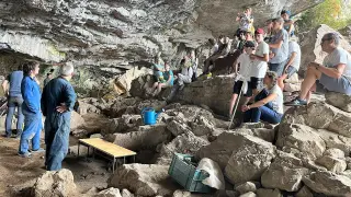 Campaña de excavaciones en la cueva de Coro Trasito en 2022.