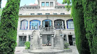 La fachada principal del antiguo inmueble de Ramón y Cajal