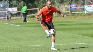 Jérémy Blasco, el nuevo fichaje de la SD Huesca, ya entrenó con su nuevo equipo este viernes.