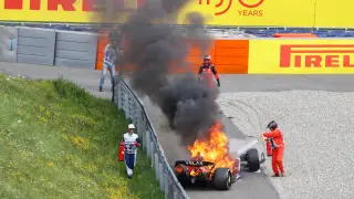 Sainz, retirado en Austria cuando rodaba tercero