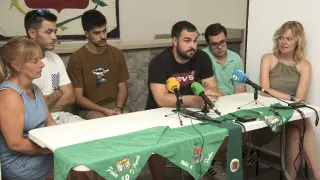 Representantes de las seis peñas recreativas de Huesca durante la rueda de prensa.