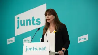 La presidenta del Parlament, Laura Borràs, comparece en rueda de prensa en la sede Junts per Catalunya este jueves.