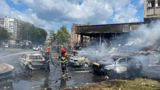 A view of the site of a Russian military strike, as Russia's attack on Ukraine continues, in Vinnytsia, Ukraine July 14, 2022. Press service of the State Emergency Service of Ukraine/Handout via REUTERS ATTENTION EDITORS - THIS IMAGE HAS BEEN SUPPLIED BY A THIRD PARTY. UKRAINE-CRISIS/VINNYTSIA