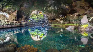 gruta-jameos-del-agua