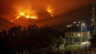 Incendio en Carballeda de Valdeorras (Ourense)
