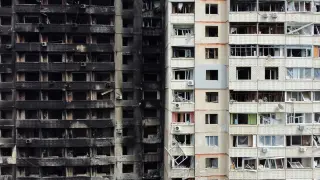 Edificios destrozados tras los ataques rusos en Saltivka