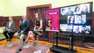 Maite Aranzabal, José Antonio Artigas y Ana Mínguez, en la presentación de este jueves.