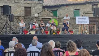 Momento del homenaje a las mujeres de Sobrarbe en el Festival Castillo de Aínsa.