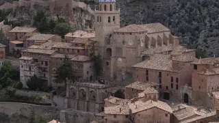 Doña Blanca habita el condado de fábulas de la imaginación del reino de Albarracín