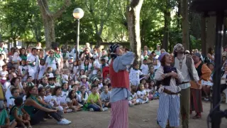 Fiestas de San Lorenzo 2019 en Huesca. Espectáculo infantil "324" en el paseo de las Pajaritas del parque Miguel Servet.