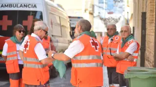 Voluntarios de la Cruz Roja en Huesca.