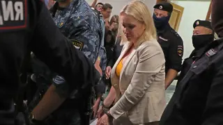 La periodista rusa Marina Ovsyannikova, tras conocer su arresto domiciliario.