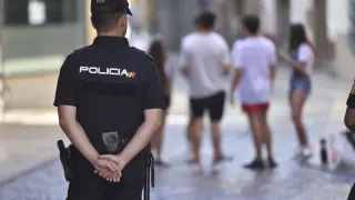 La Policía Nacional reforzó el operativo con agentes llegados de otras partes de Aragón.