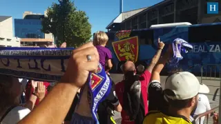 Llegada del autobús del Real Zaragoza a La Romareda