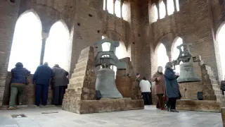 Interior y campanario de la torre de San Salvador.