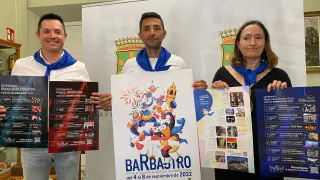 Lorenzo Borruel, Jesús Garcés y Ana Escartín en la presentación del programa de fiestas.