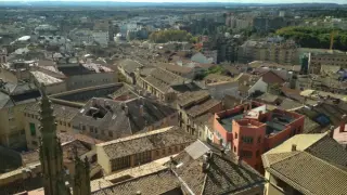Vista aérea de parte del casco urbano de Huesca en imagen de archivo.
