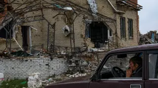 Un edificio en una localidad de Donetsk, este domingo.