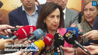 La ministra Margarita Robles anuncia en la Base de Zaragoza que van a ampliar el apoyo de formación a los militares ucranianos desde el 1 de noviembre tras visitar al grupo de 19 que aprenden a usar material antiaréo  durante un mes