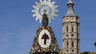 Ofrenda de Flores a la Virgen del Pilar en Zaragoza. gsc