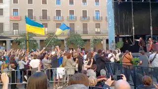 Los ganadores de Eurovisión, los ucranianos Kalush Orchestra, en la plaza del Pilar