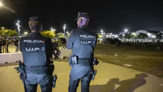 La Policía Nacional, patrullando durante las fiestas del Pilar.