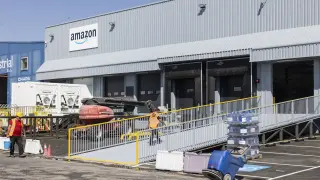 Amazon ultimaba hace un mes el acondicionamiento de la nave de 3.300 metros cuadrados de la Ciudad del Transporte desde la que centralizará los envíos.