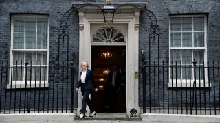 Liz Truss saliendo de su residencia en Downing Street