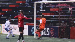 El gol de Clemente que supuso el 0-1 el curso pasado para ganar el Real Zaragoza al Mensajero de La Palma.