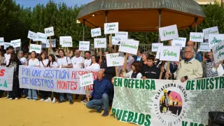 Unas 200 personas piden en Calatayud recordar los efectos del incendio que en julio arrasó 14.000 hectáreas en la comarca.