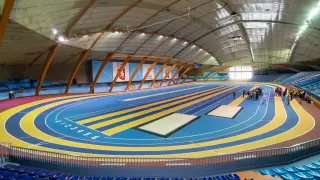 Vista de la nueva pista de atletismo del Palacio de Deportes de Zaragoza