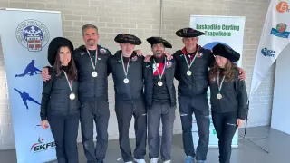 El equipo del CH Jaca, oro en el Campeonato del País Vasco de curling.