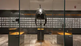 Uno de los cascos celtibéricos que se muestran en el Museo de Zaragoza.