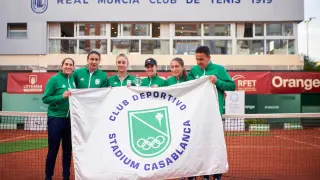 El equipo ganador del Stadium, con Irene Burillo, Silvia Alejo, Celia Cerviño, Ioana Loredana, Andrea Rosca y el capitán, Jesús Sancho.