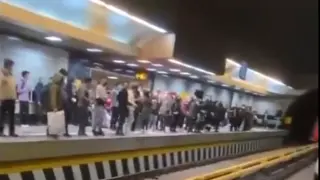 Imágenes grabadas en el metro de Teherán